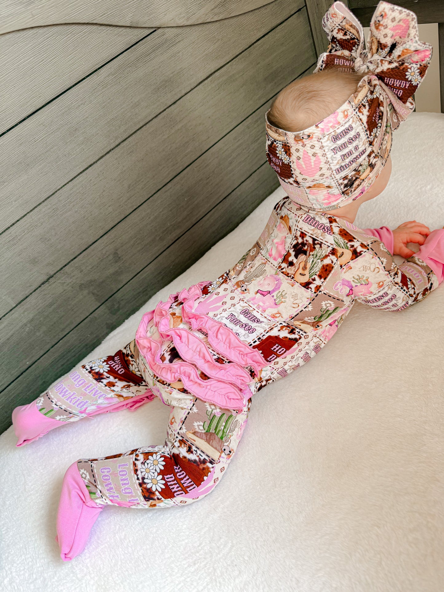 Howdy Dino Ruffle Zippy